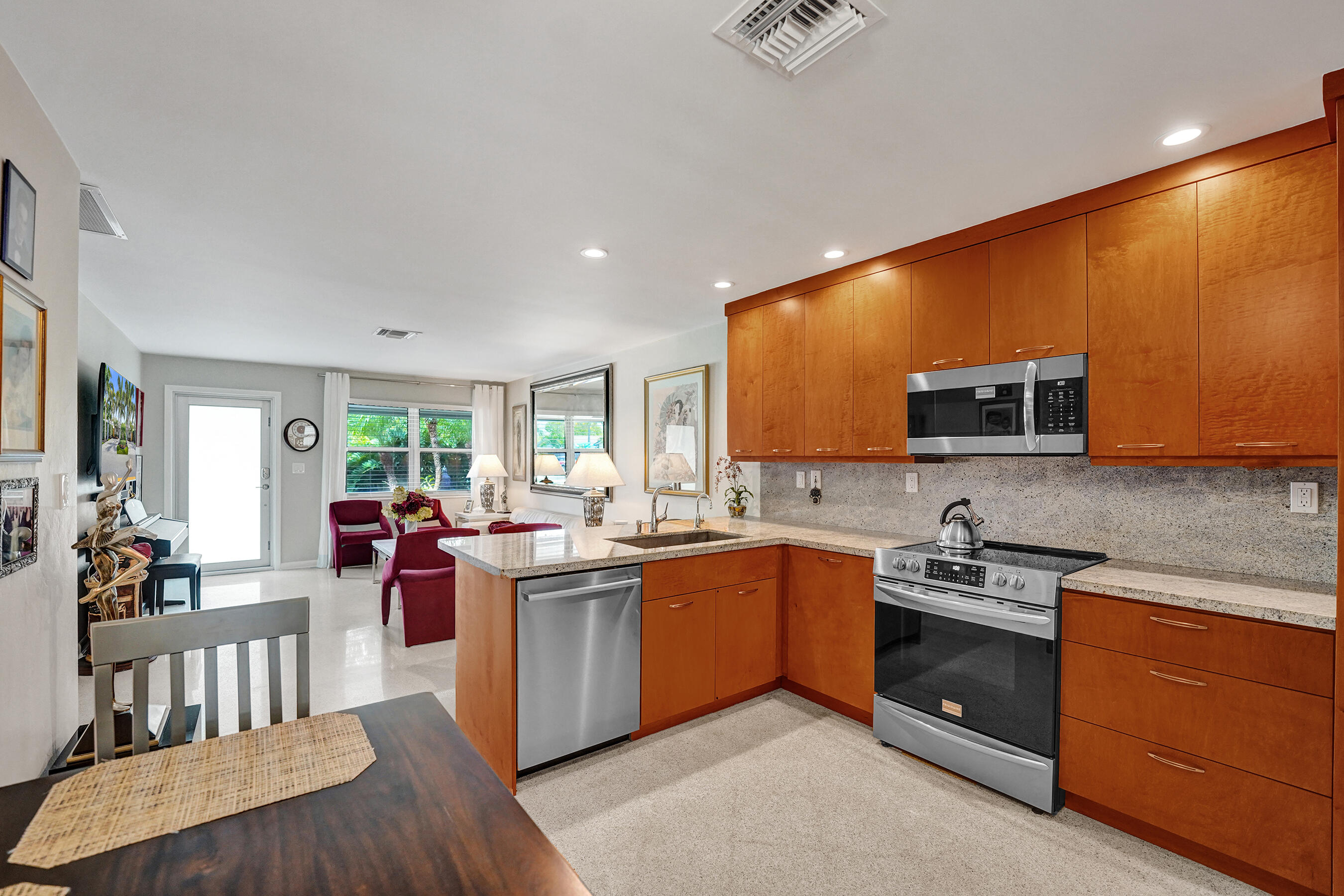 AMADALE - Residential Income