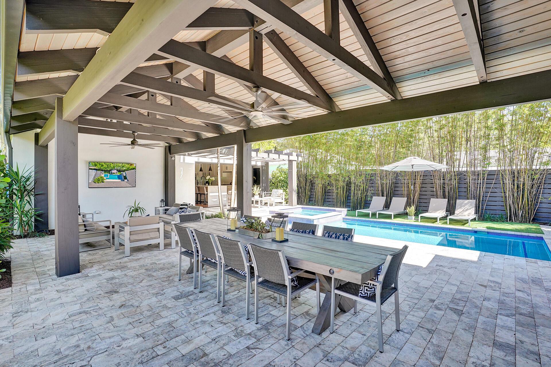 OLD SCHOOL SQUARE HISTORI - Residential