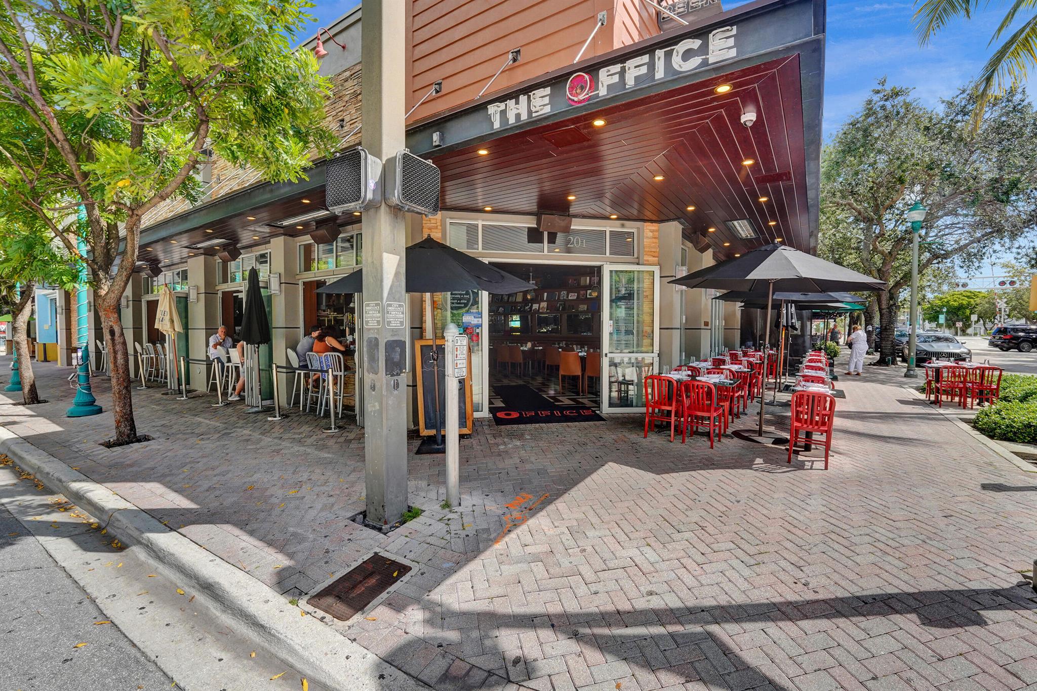 OLD SCHOOL SQUARE HISTORI - Residential