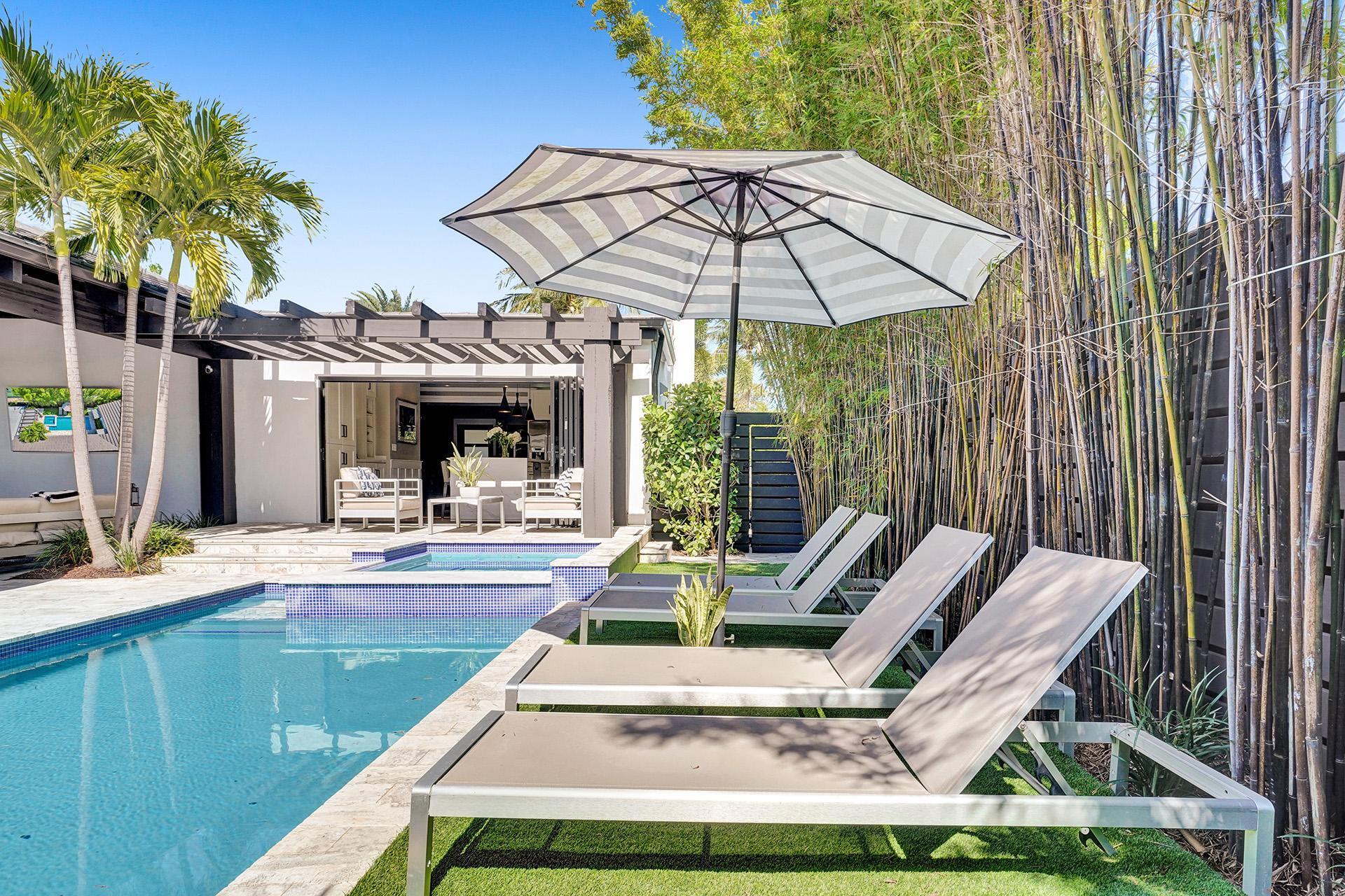 OLD SCHOOL SQUARE HISTORI - Residential