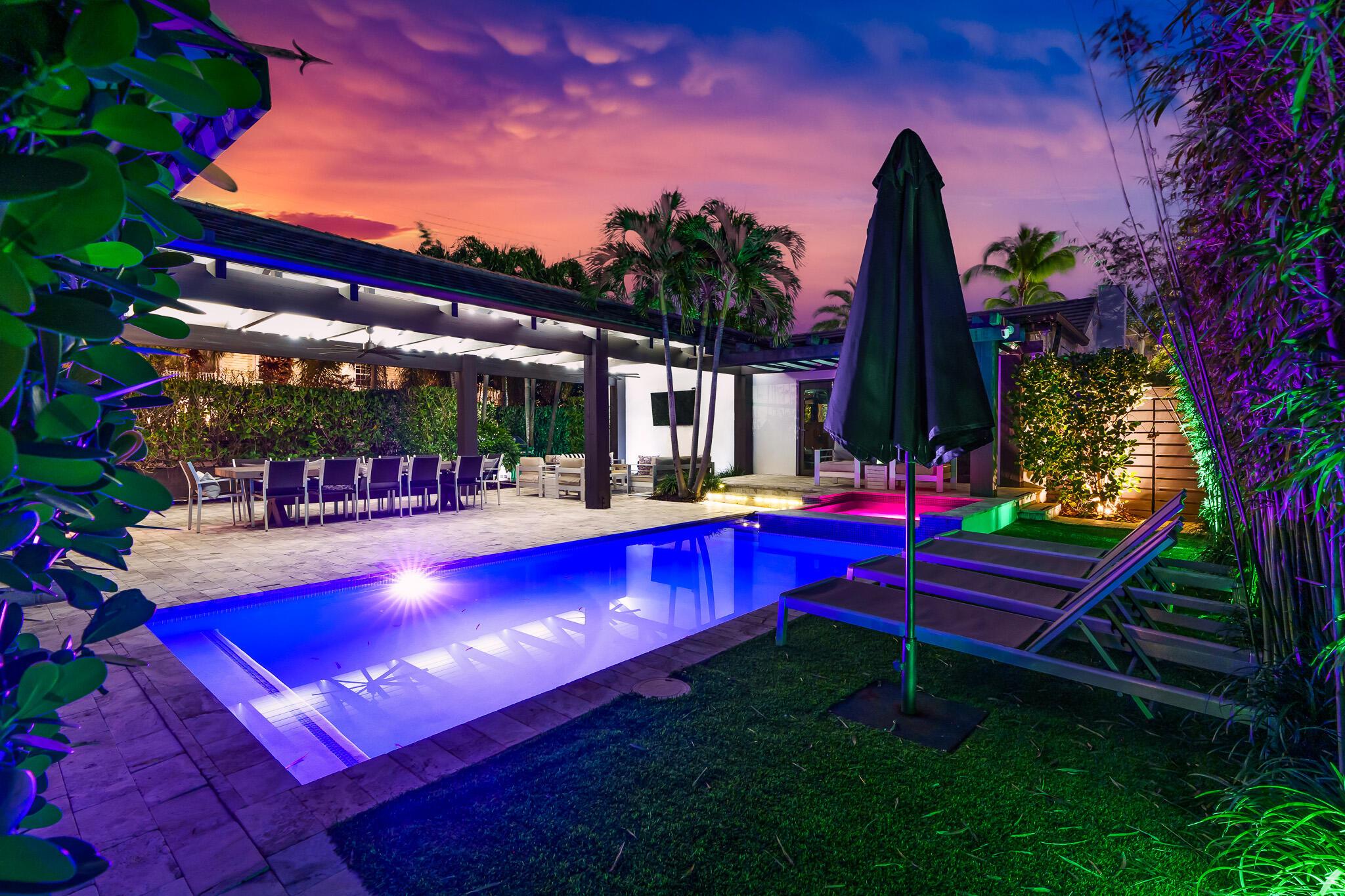 OLD SCHOOL SQUARE HISTORI - Residential