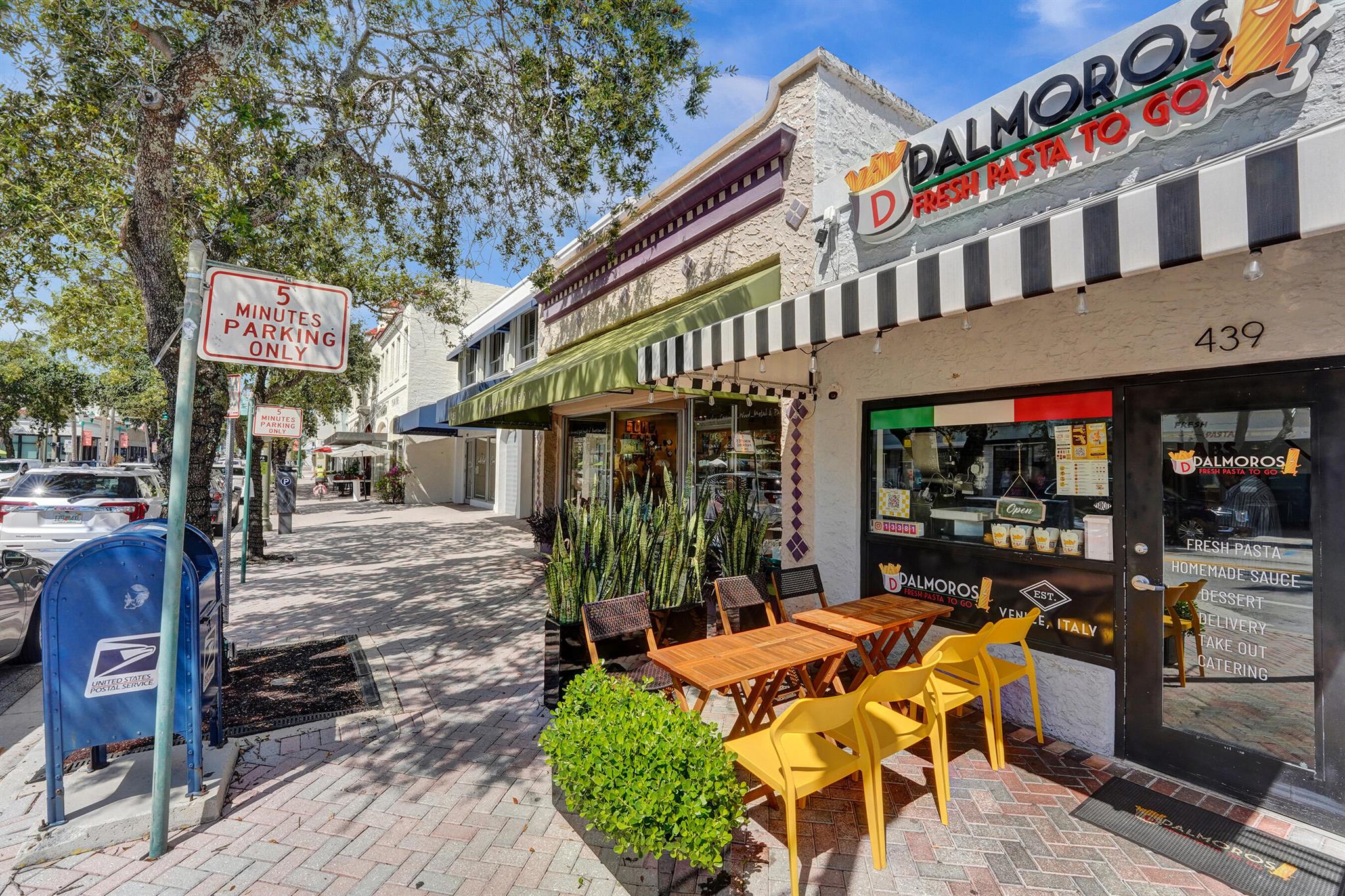 OLD SCHOOL SQUARE HISTORI - Residential