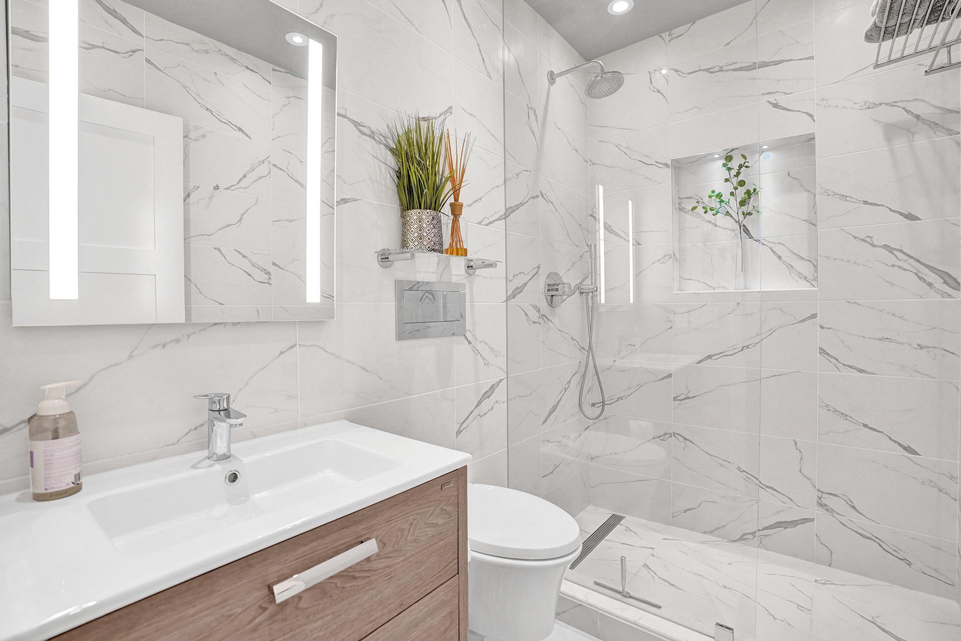 OLD SCHOOL SQUARE HISTORI - Residential