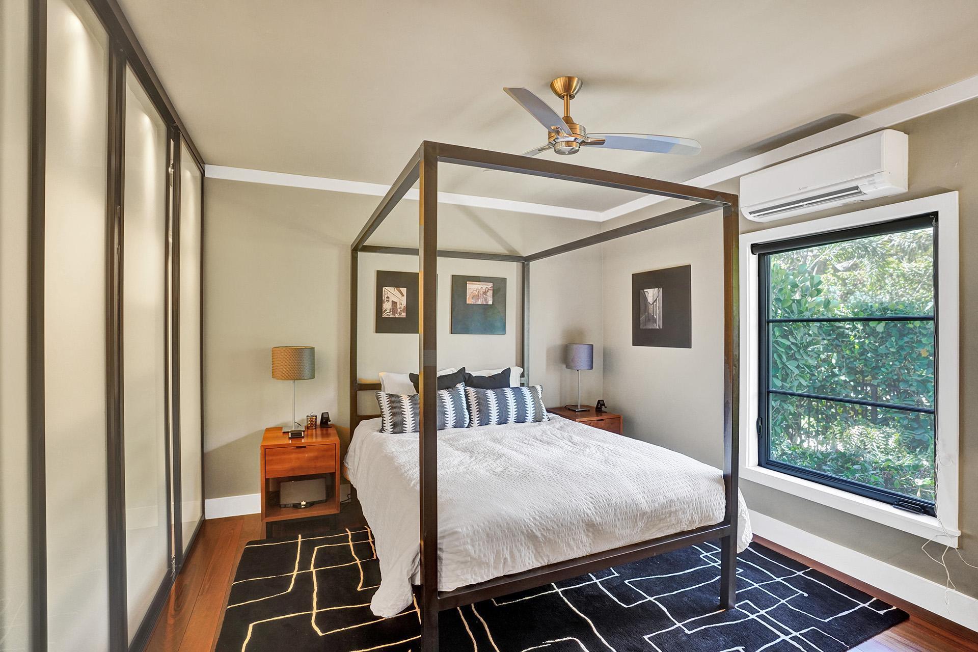 OLD SCHOOL SQUARE HISTORI - Residential