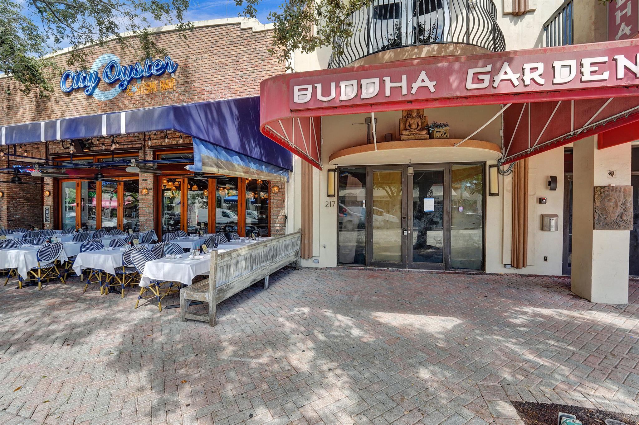 OLD SCHOOL SQUARE HISTORI - Residential