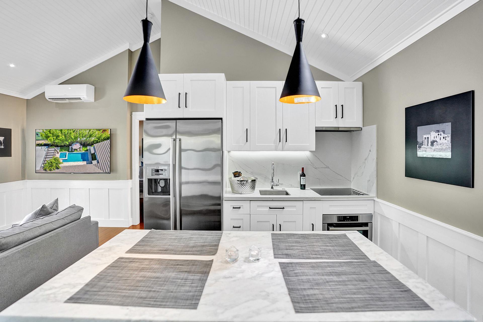 OLD SCHOOL SQUARE HISTORI - Residential