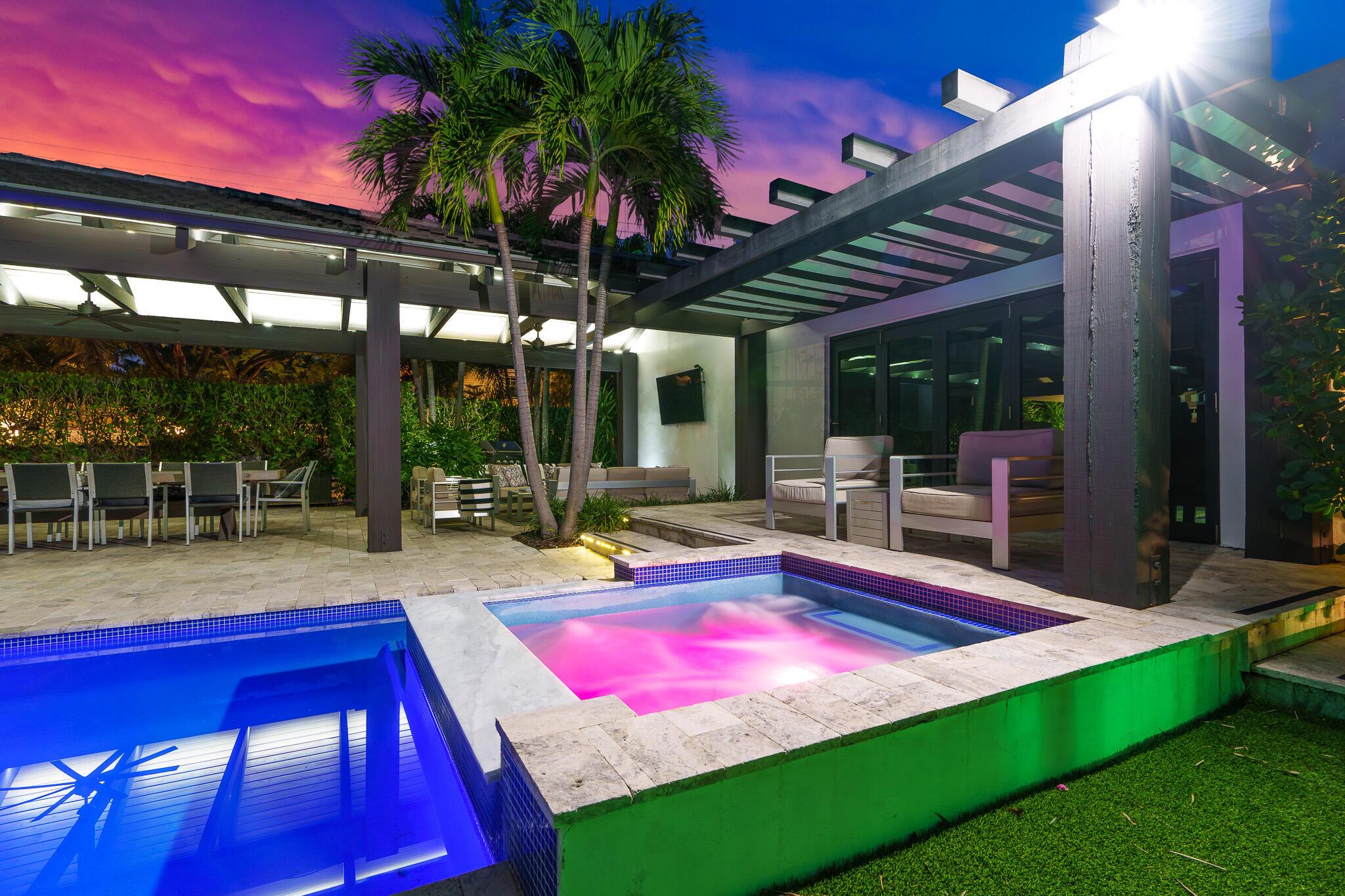 OLD SCHOOL SQUARE HISTORI - Residential