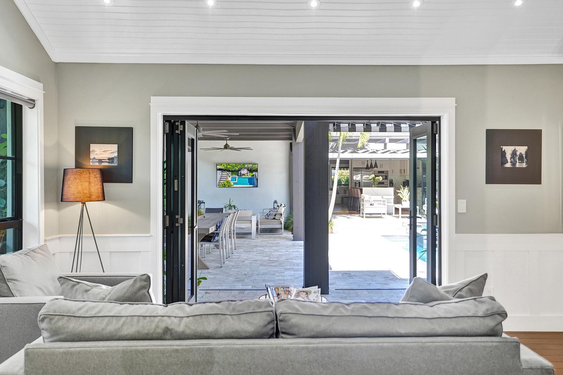 OLD SCHOOL SQUARE HISTORI - Residential