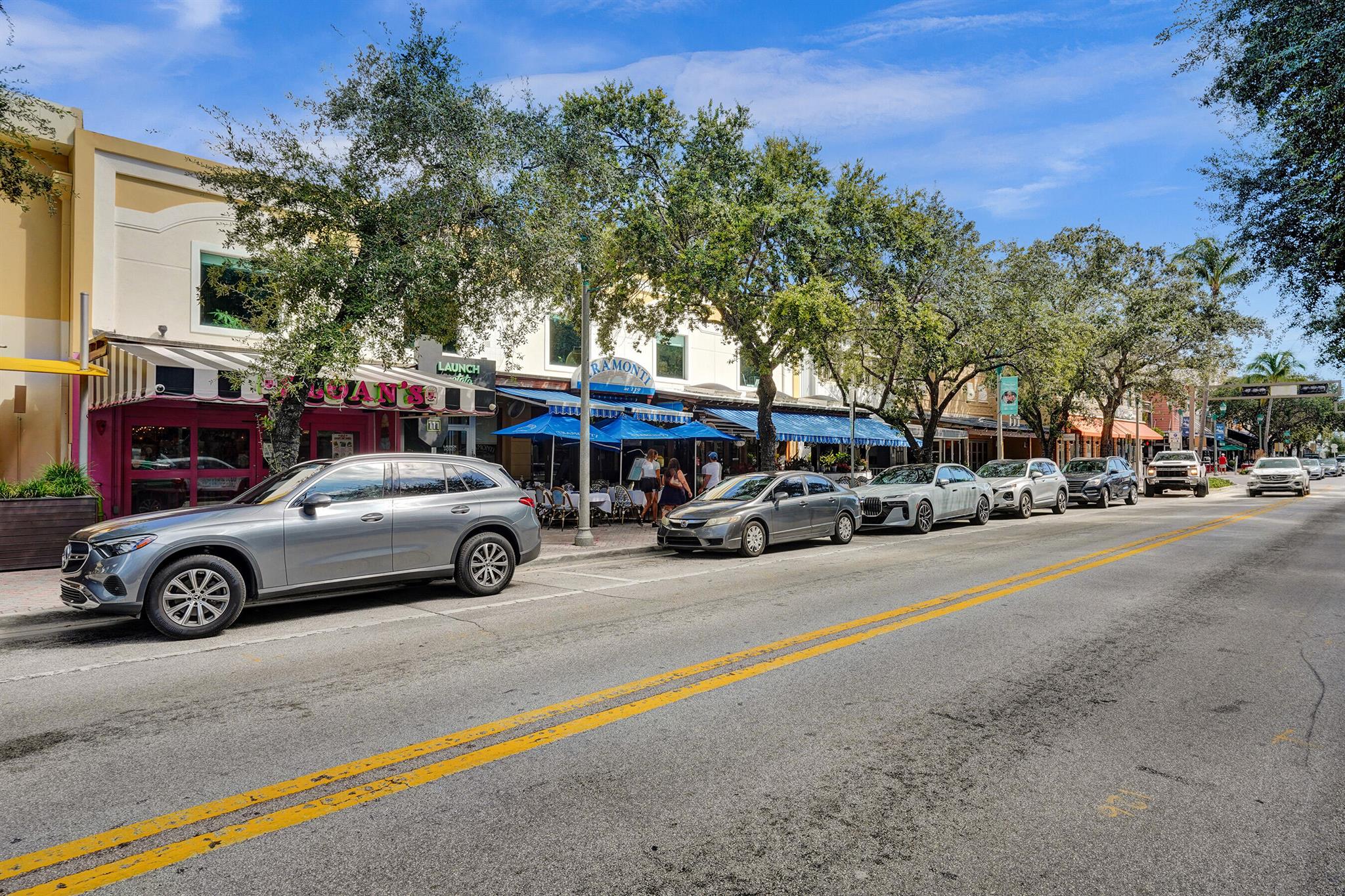 OLD SCHOOL SQUARE HISTORI - Residential