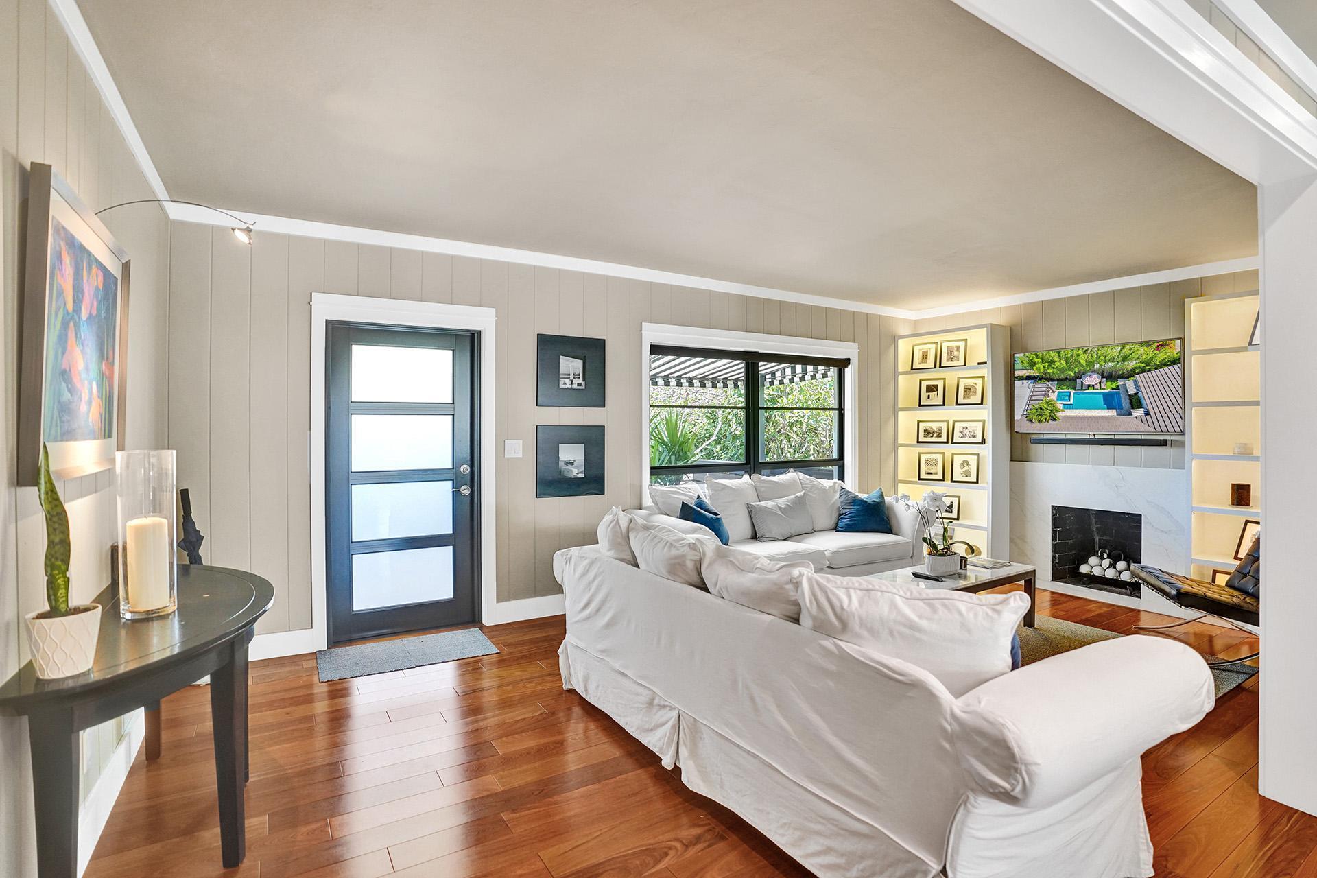 OLD SCHOOL SQUARE HISTORI - Residential