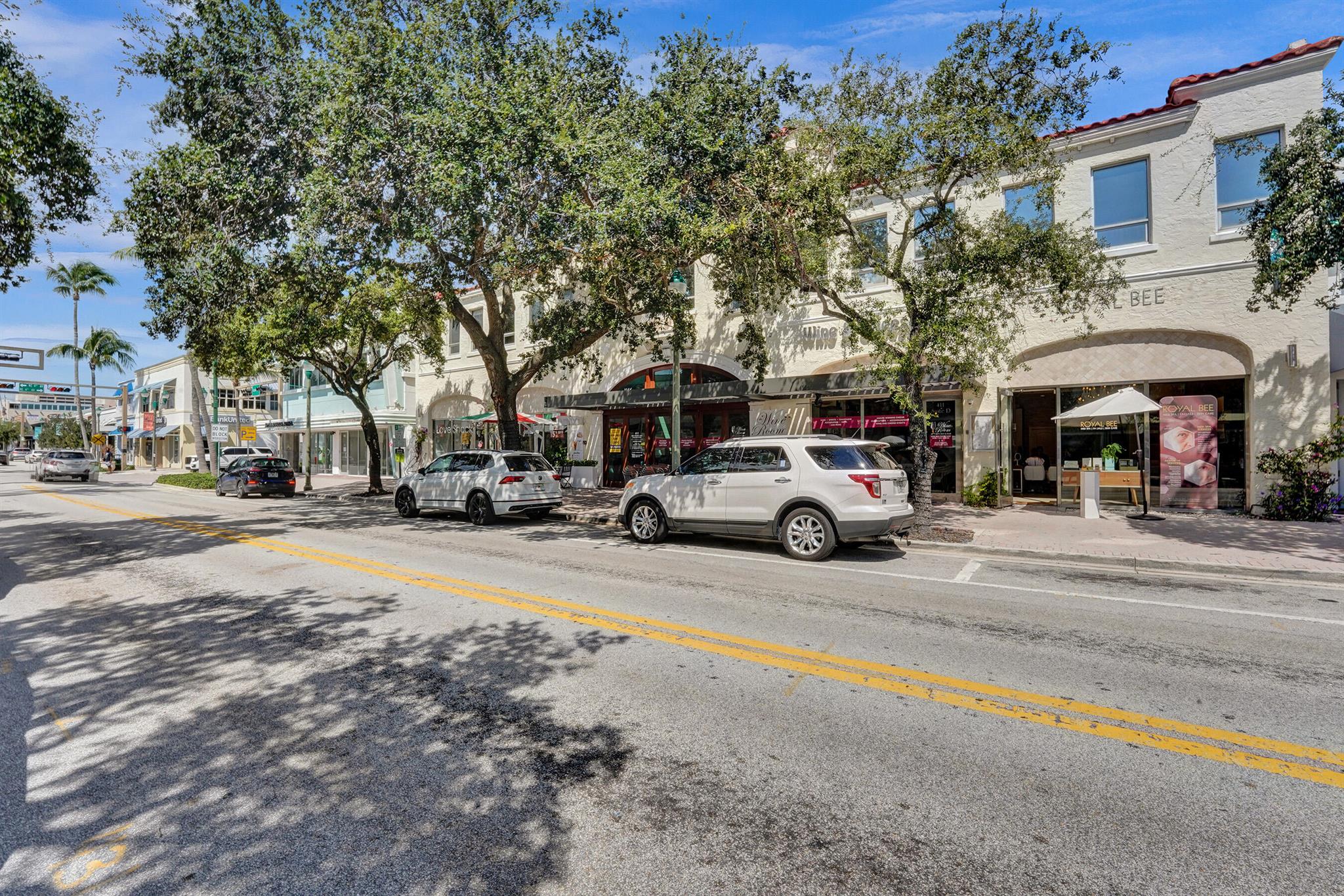 OLD SCHOOL SQUARE HISTORI - Residential
