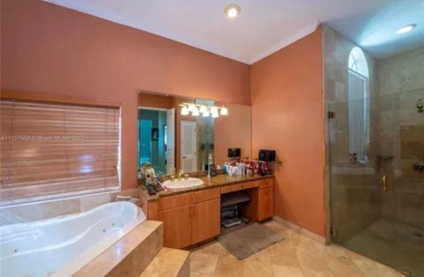 Tiny photo for 423 NE 3rd Street, Pompano Beach, FL 33060 (MLS # B26049767)