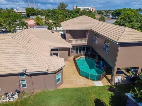 Tiny photo for 423 NE 3rd Street, Pompano Beach, FL 33060 (MLS # B26049767)