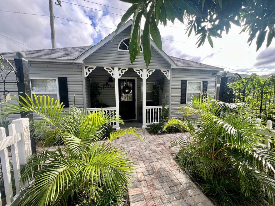 Charming Tiny Casita (ADU in the back of the property) - Walk to Atlantic Avenue, Delray Beach. Discover the perfect seasonal escape in this  cozy one-bedroom (Qn Bed), one-bath tiny casita just a short stroll (5 blocks) from the vibrant heart of Atlantic Avenue in Delray Beach. Ideal for seasonal/short stays, this thoughtfully designed retreat offers a comfortable and convenient getaway. Inside, enjoy a bright and airy space with an efficiency for light cooking, cozy living space, comfortable bedroom and private bath. Enjoy indoor-outdoor living with a covered patio perfect for morning coffee, alfresco dining or evening relaxation. Plus a private outdoor 
shower for rinsing off after a day at the beach. Tucked away in a quiet tropical setting yet just 5 Blocks to 
world-class dining,