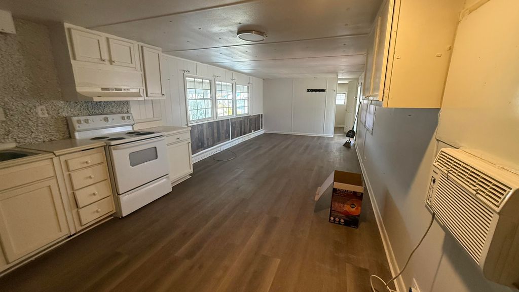 Photo of 7000 SE Ridgeway Terrace SE, Hobe Sound, FL 33455 (MLS # B26006247)