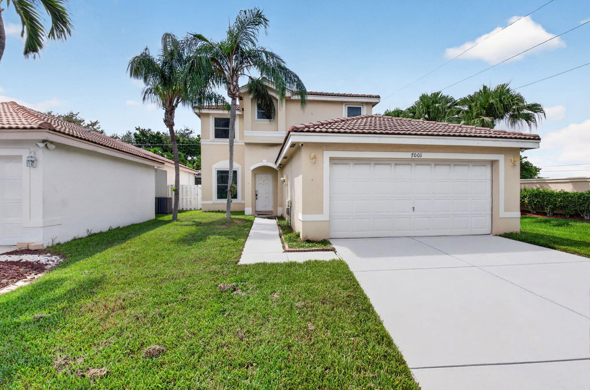 7001 Chesapeake Circle, Boynton Beach, FL, 33436/$565,000 2 7001 Chesapeake Circle