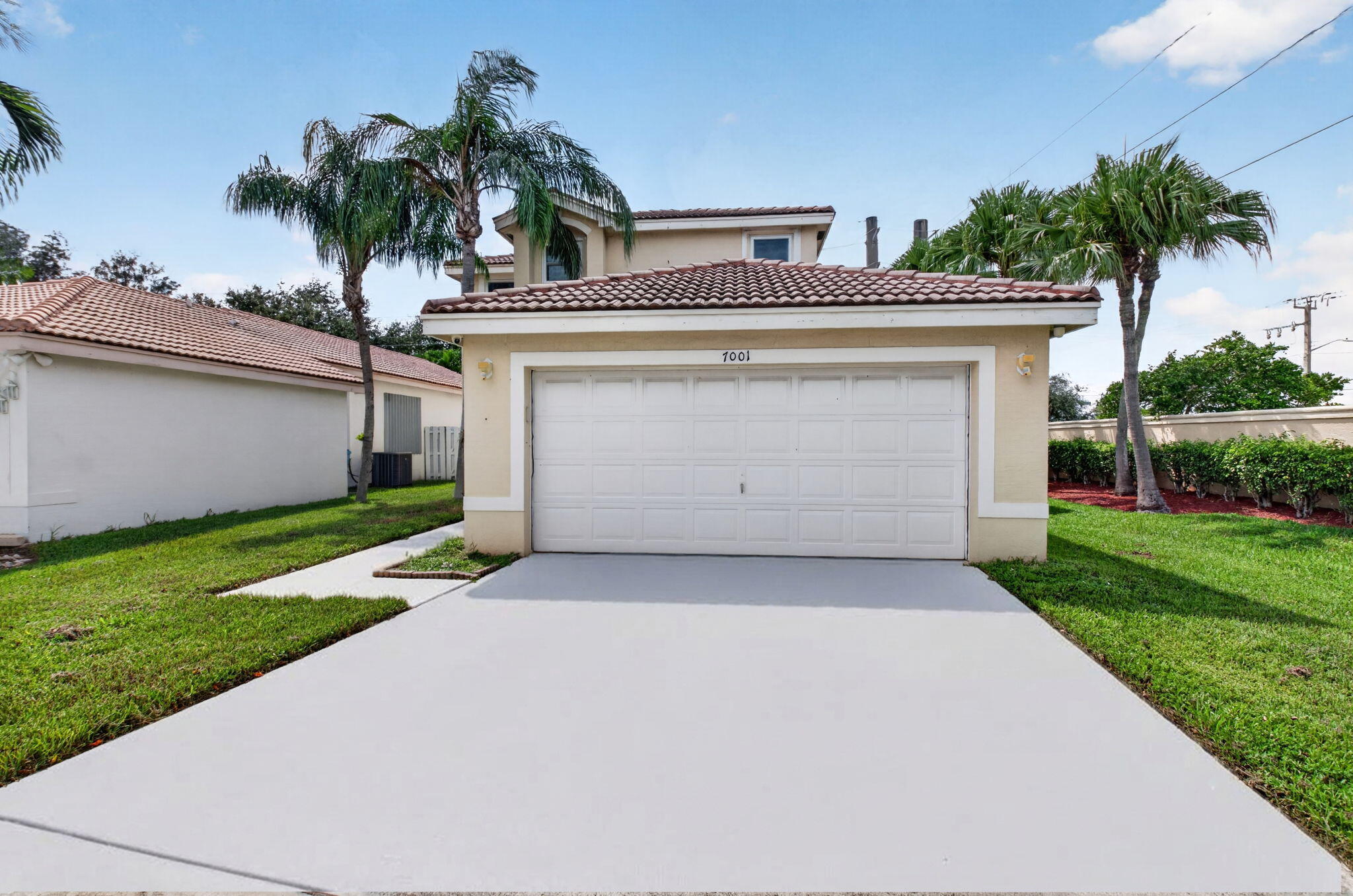 7001 Chesapeake Circle, Boynton Beach, FL, 33436/$565,000 3 7001 Chesapeake Circle