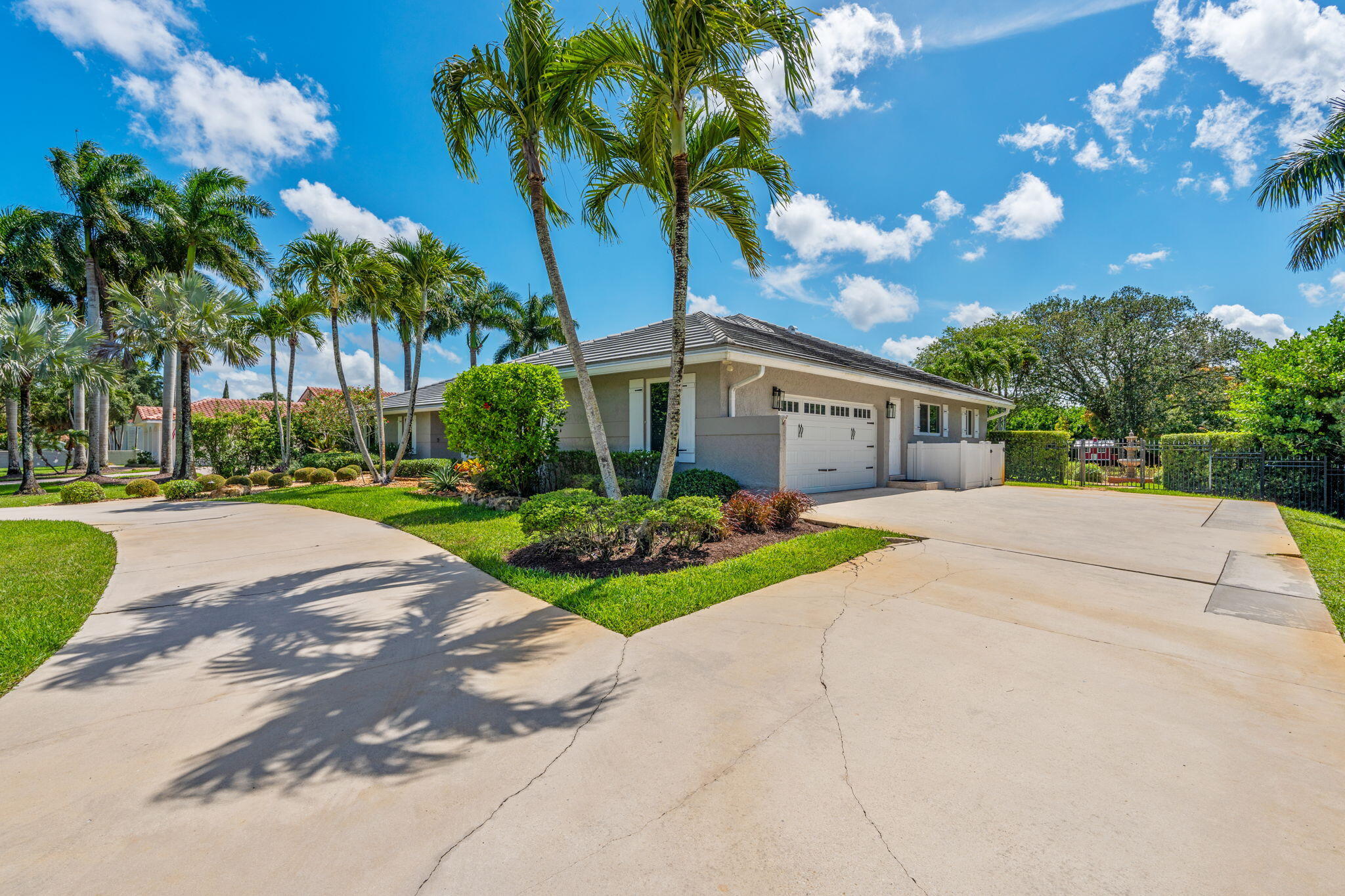 Pine Tree Estates - Residential
