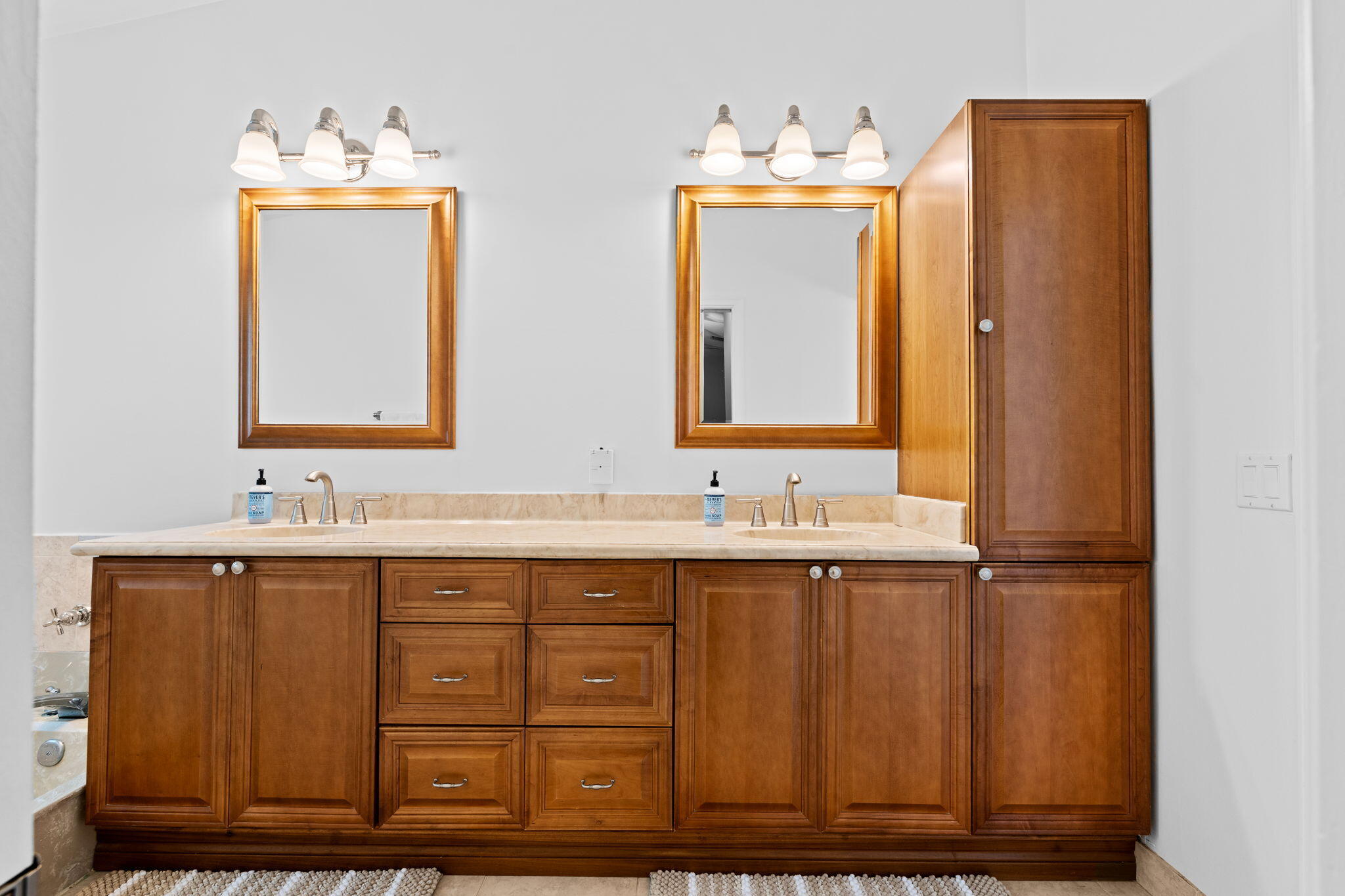 Pine Tree Estates - Residential