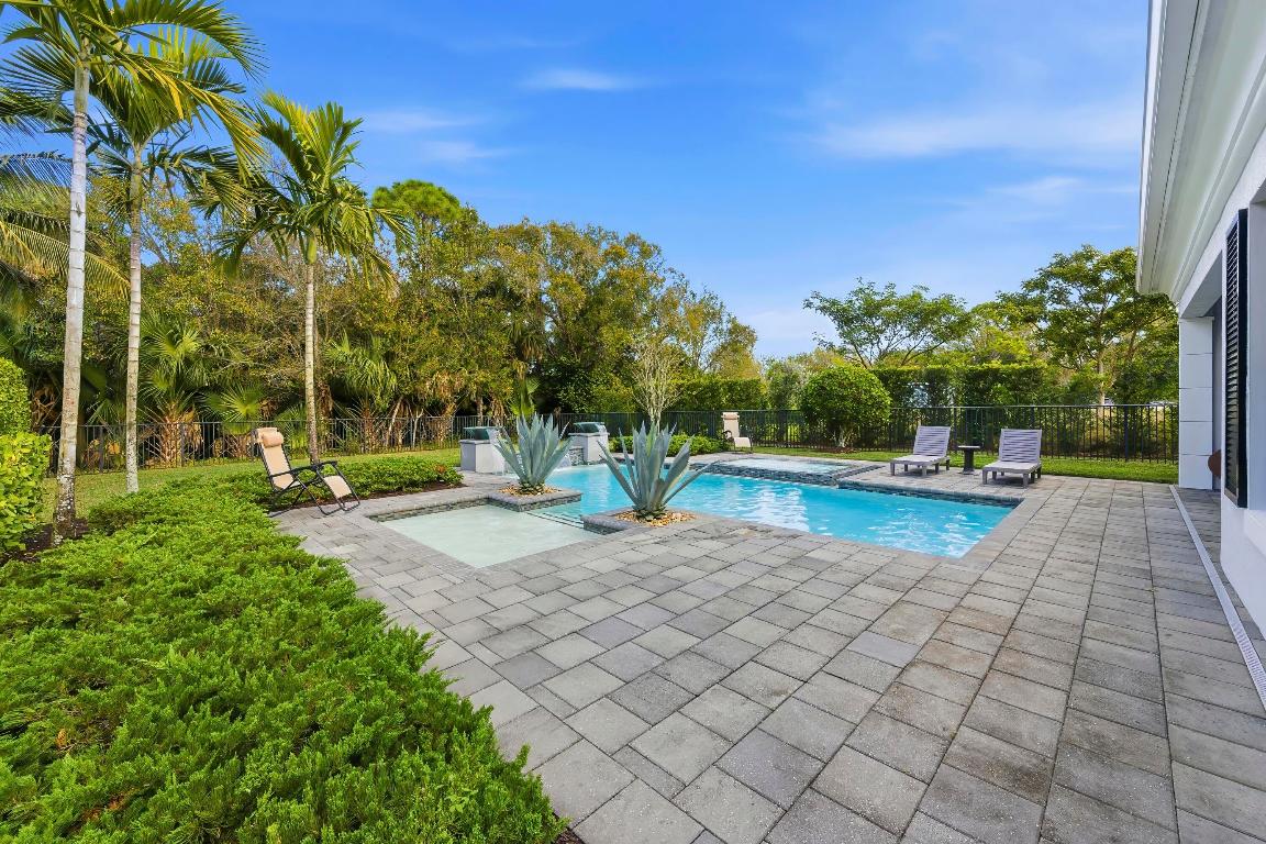 ARTISTRY - Residential