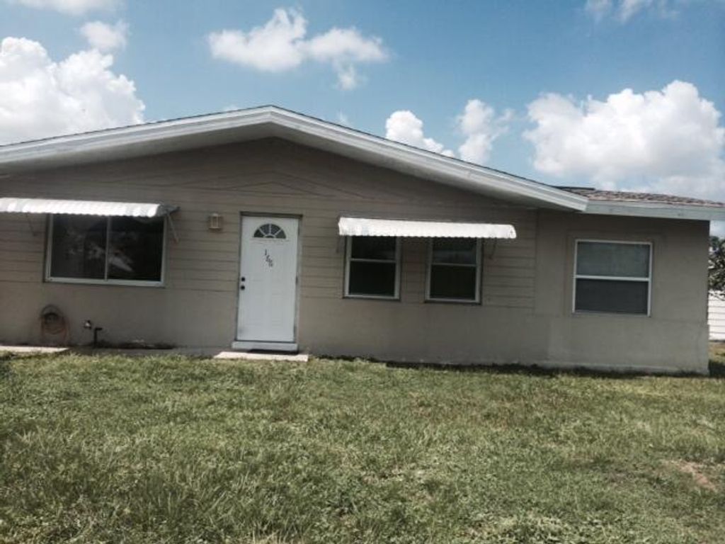 Photo of 166 S Entrada Avenue, Port Saint Lucie, FL 34952 (MLS # R10796249)