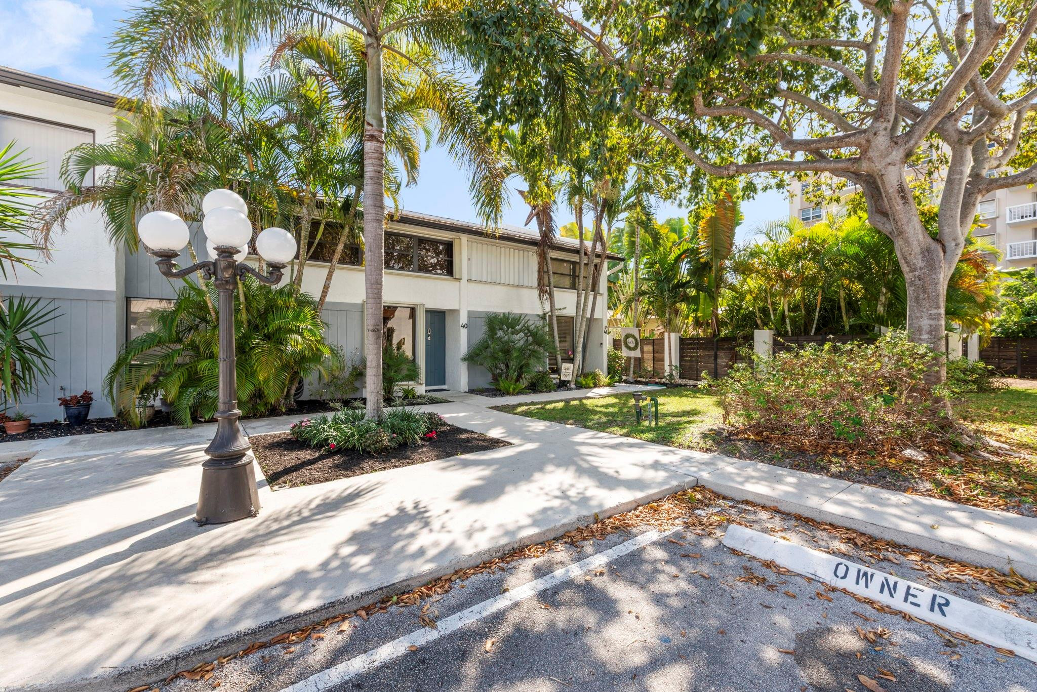 cobble east condo - Residential