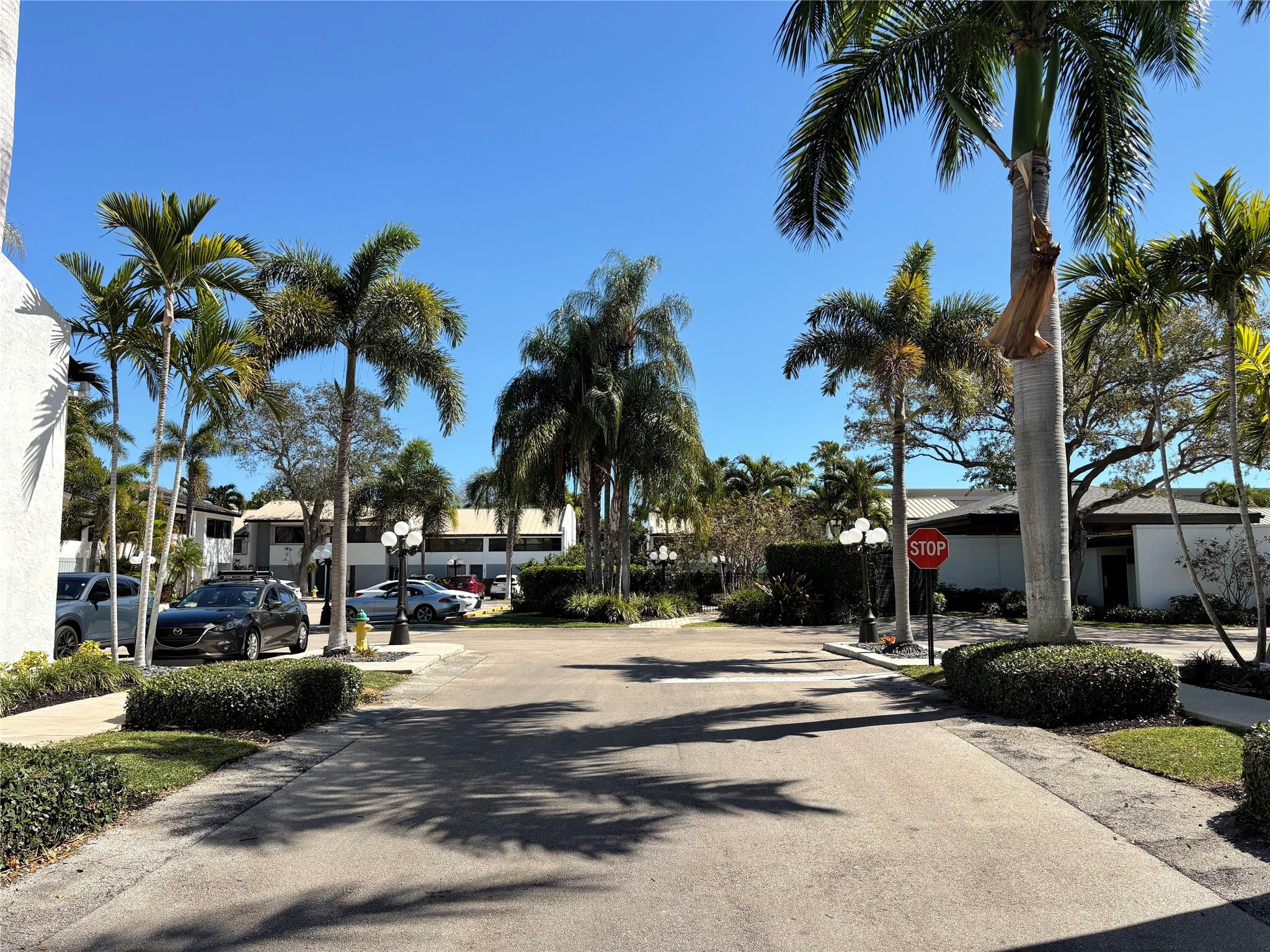 cobble east condo - Residential