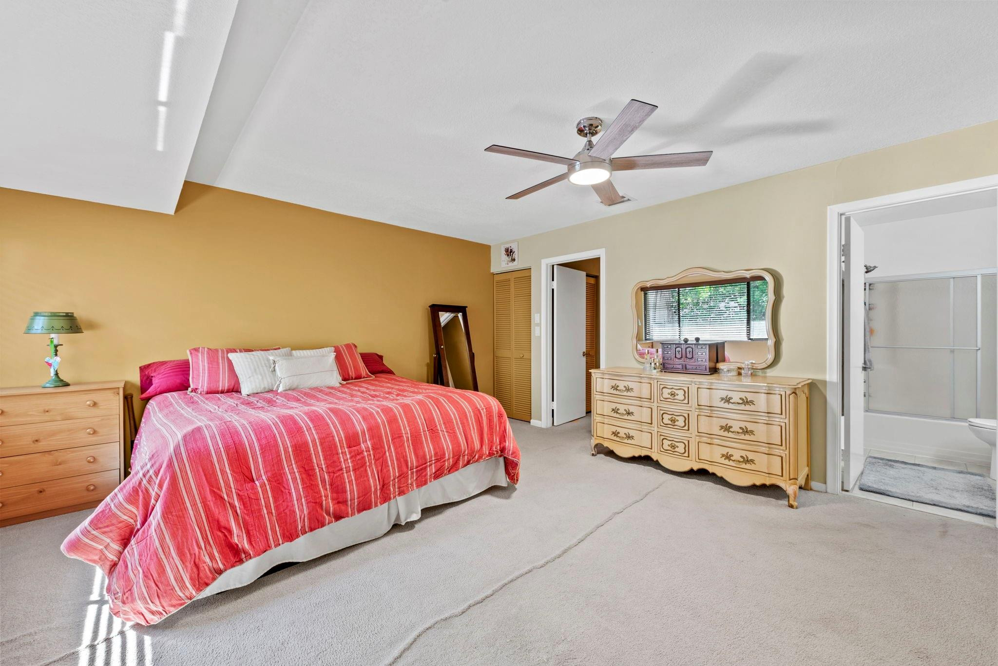 cobble east condo - Residential