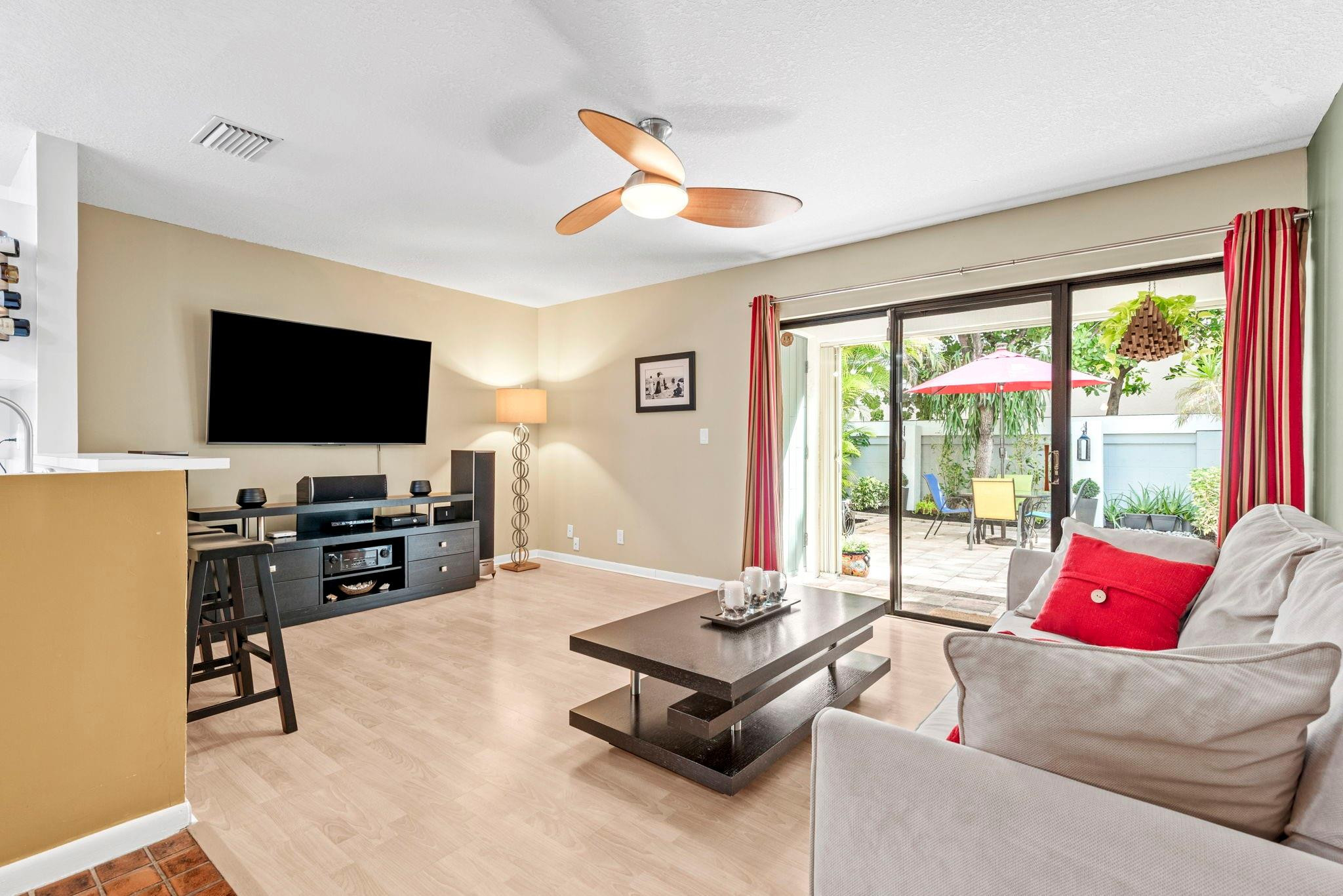 cobble east condo - Residential