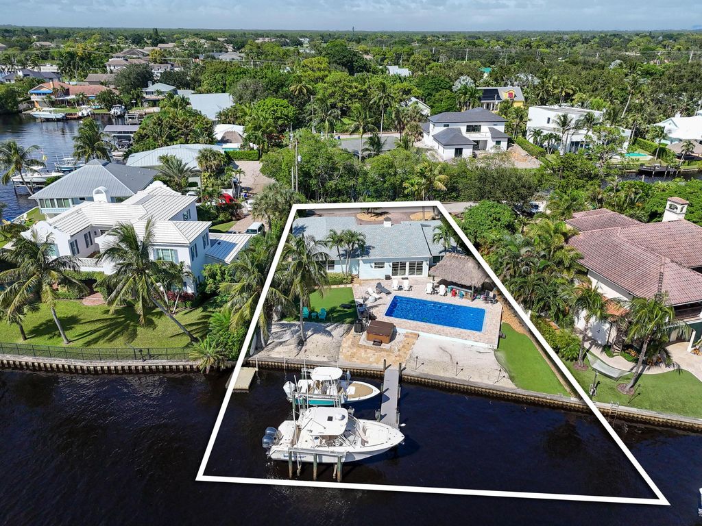 Photo of 9195 SE Cove Point Street, Jupiter, FL 33469 (MLS # R11151489)
