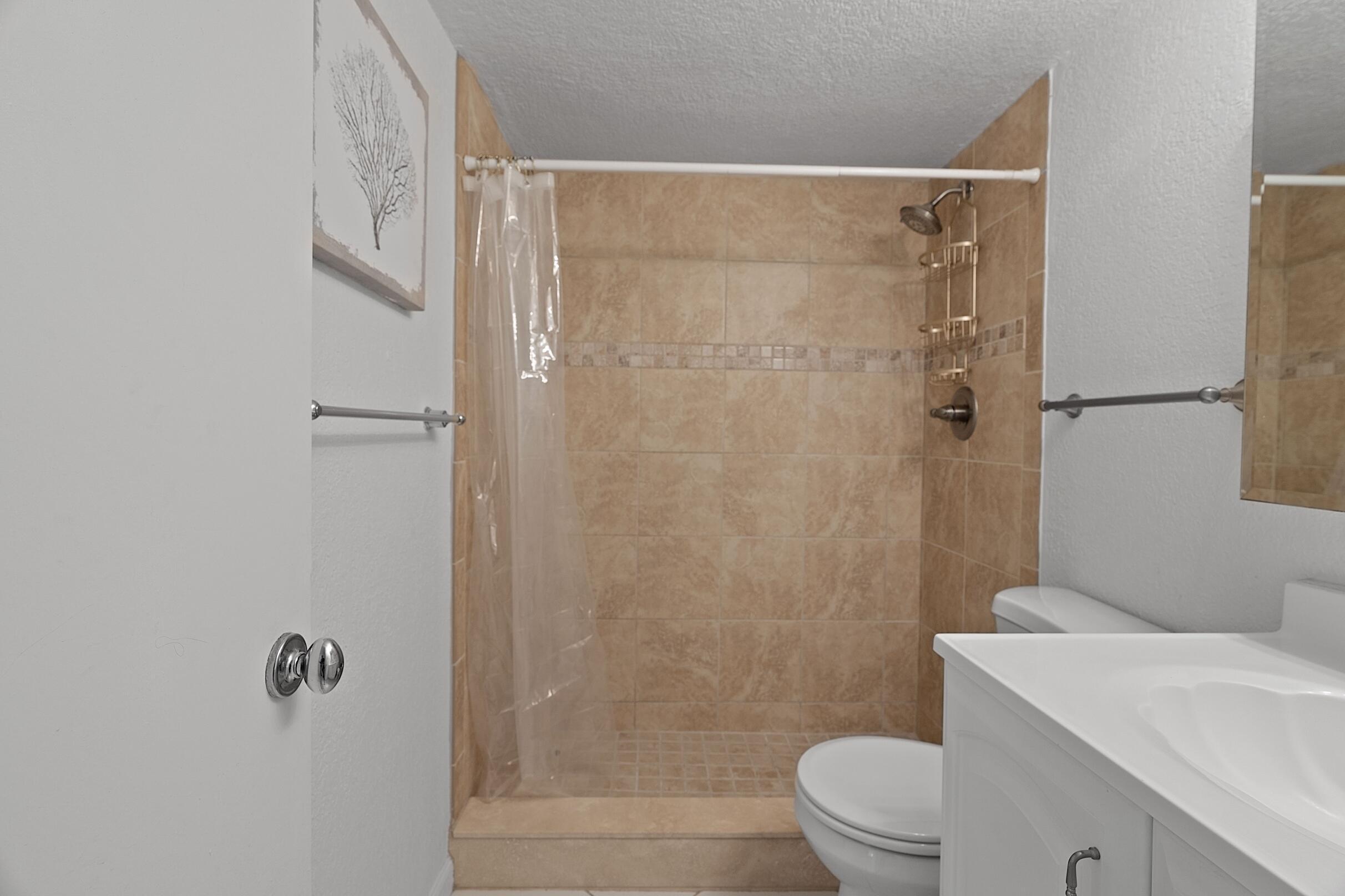 PALM BEACH WHITEHOUSE - Residential Lease