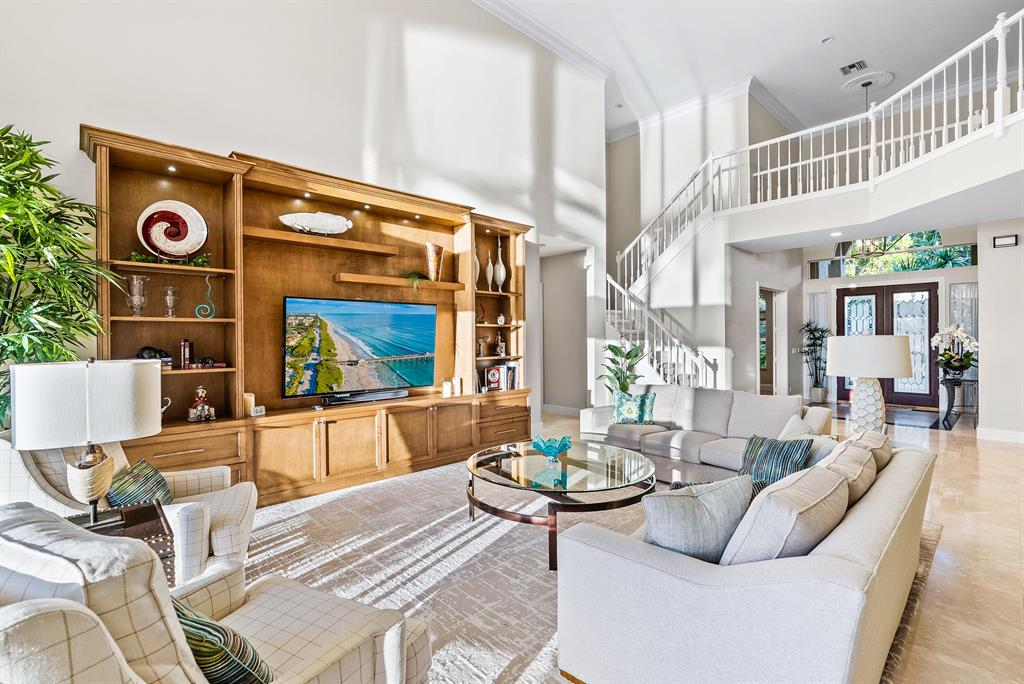 ADMIRALS COVE - Residential