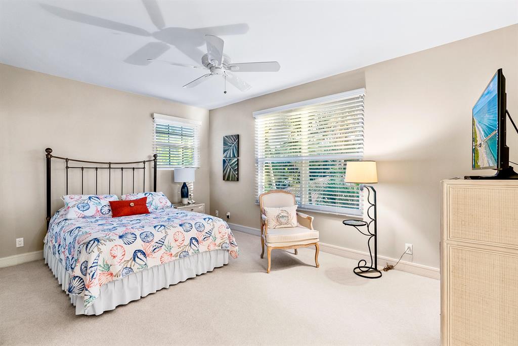 ADMIRALS COVE - Residential