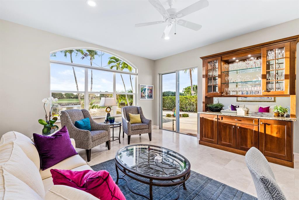 ADMIRALS COVE - Residential