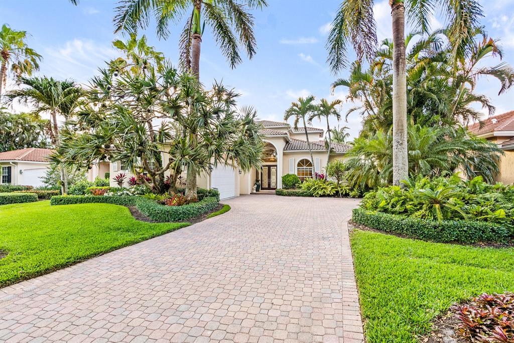 ADMIRALS COVE - Residential