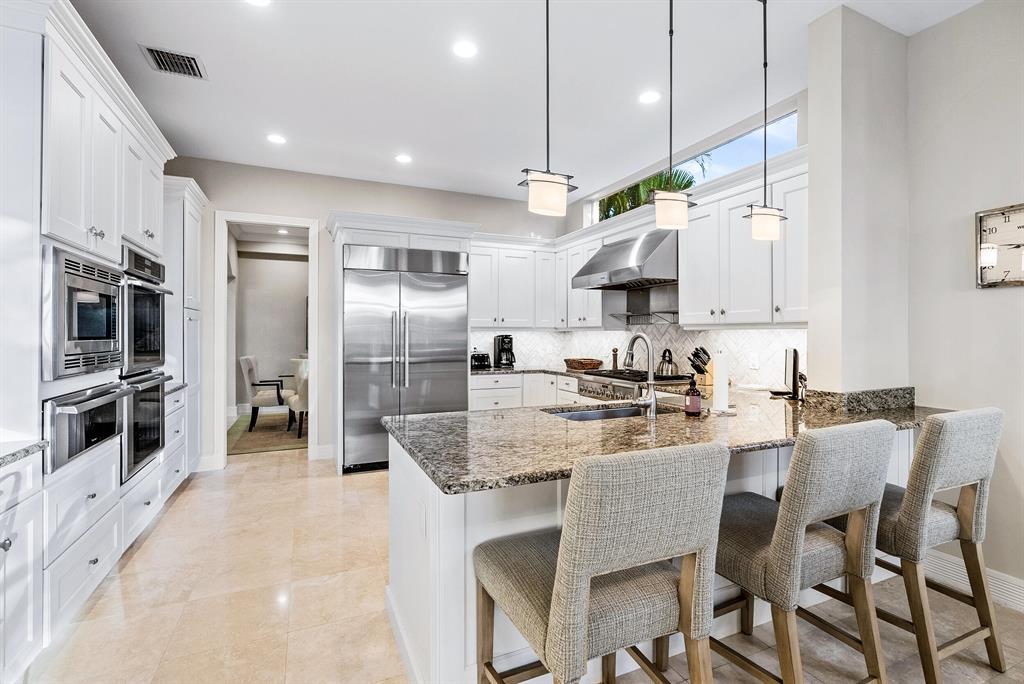 ADMIRALS COVE - Residential