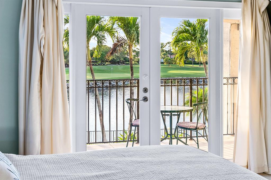 ADMIRALS COVE - Residential