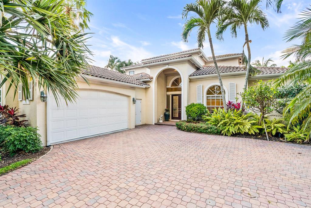 ADMIRALS COVE - Residential