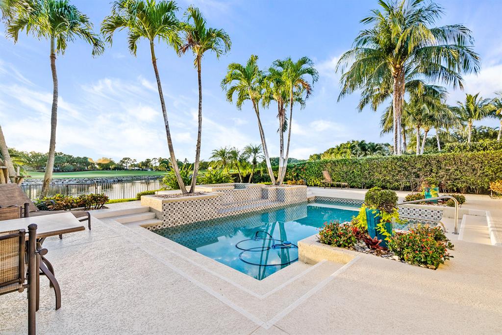 ADMIRALS COVE - Residential