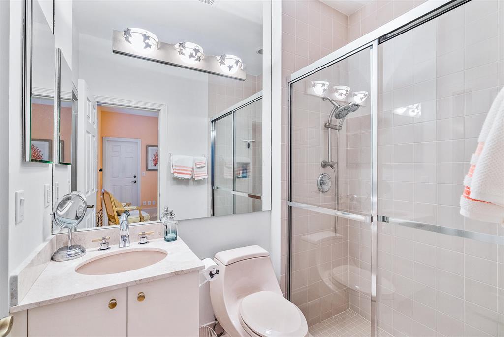 ADMIRALS COVE - Residential