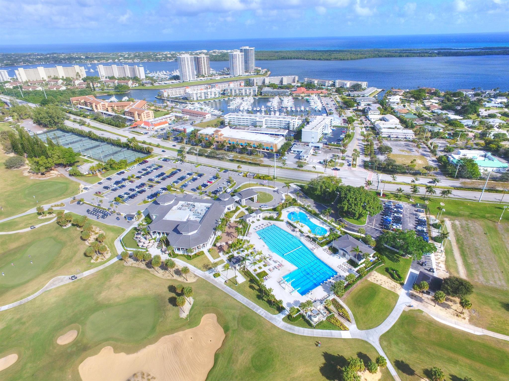 YACHT CLUB - Residential Lease