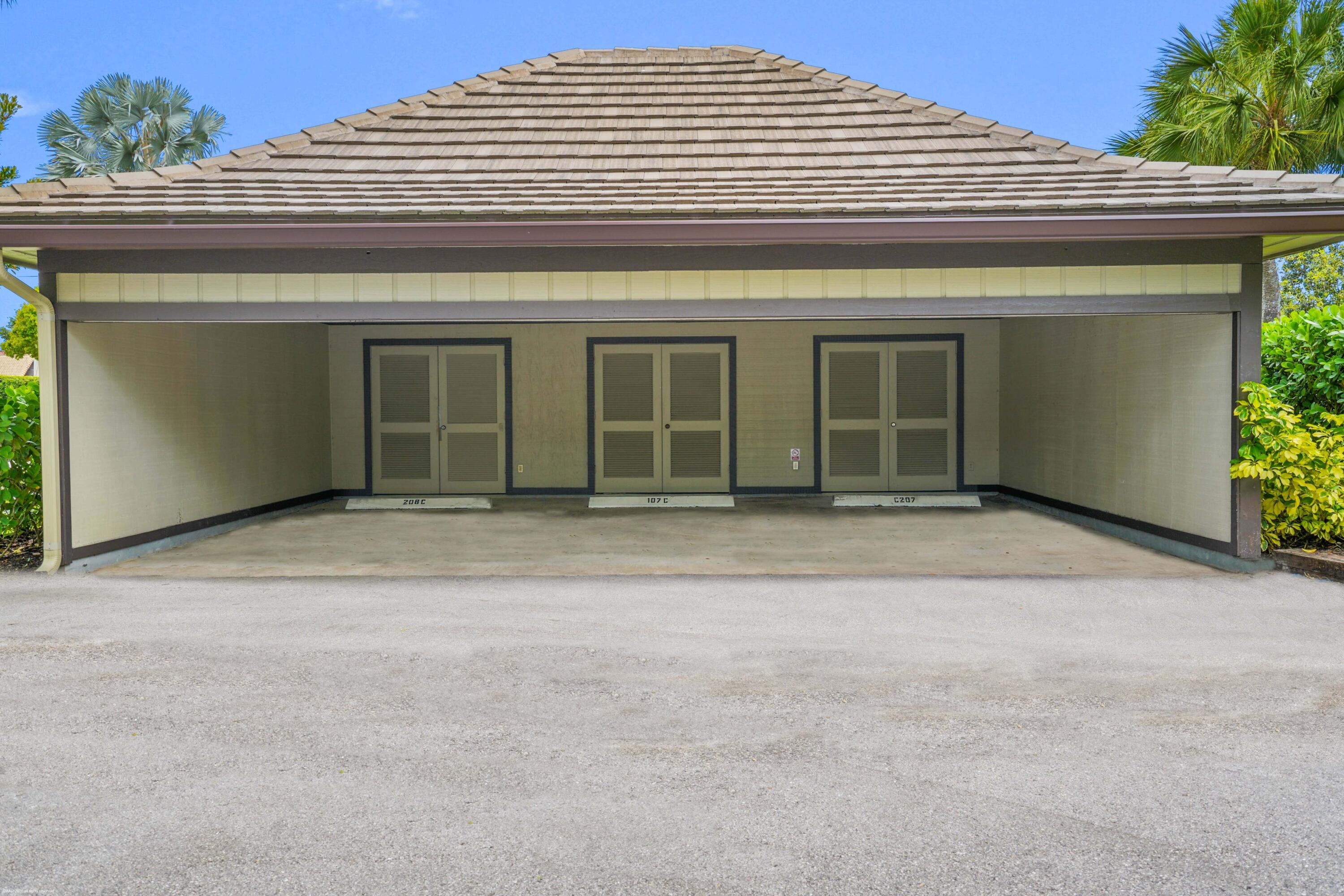 COWDRAY PARK CONDO - Residential