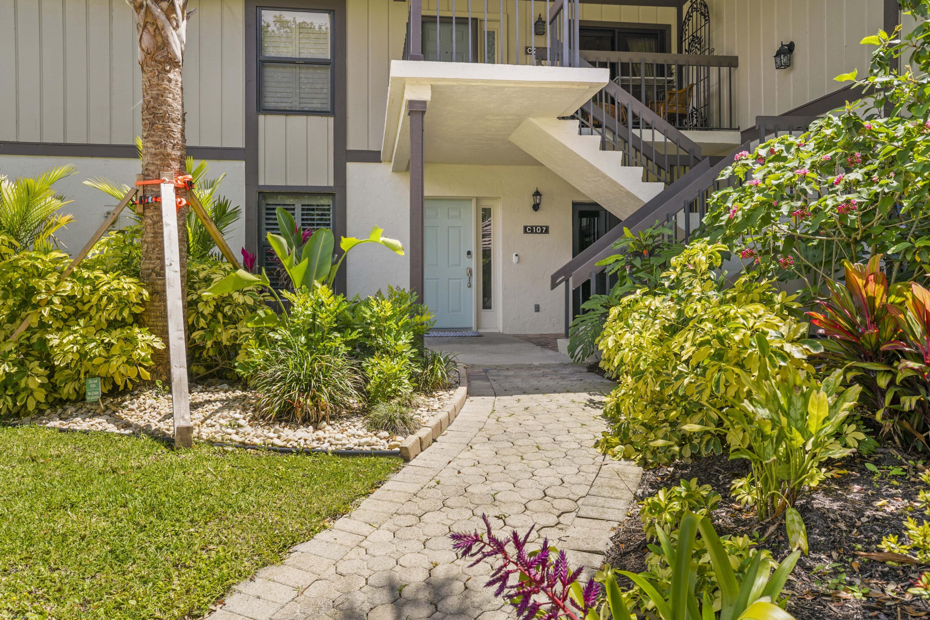 COWDRAY PARK CONDO - Residential