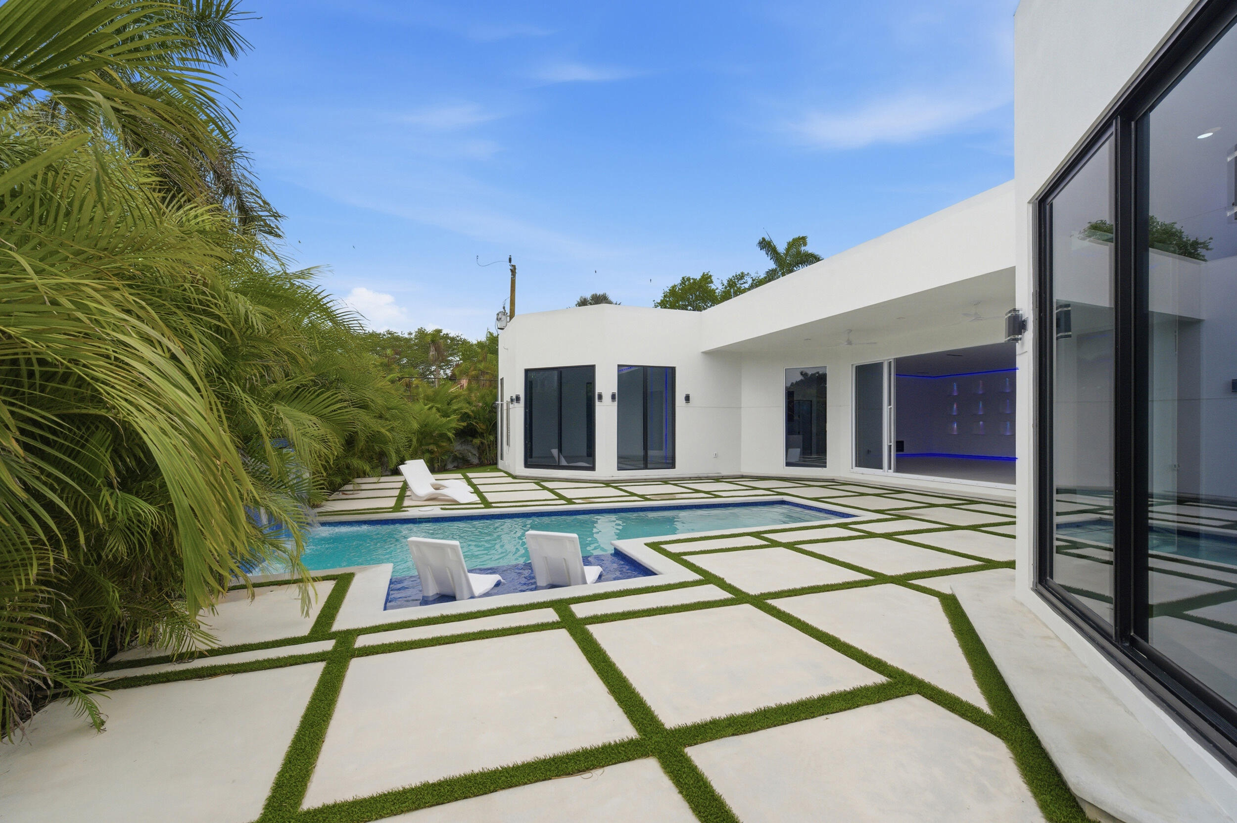 PLACIDO PLACE - Residential