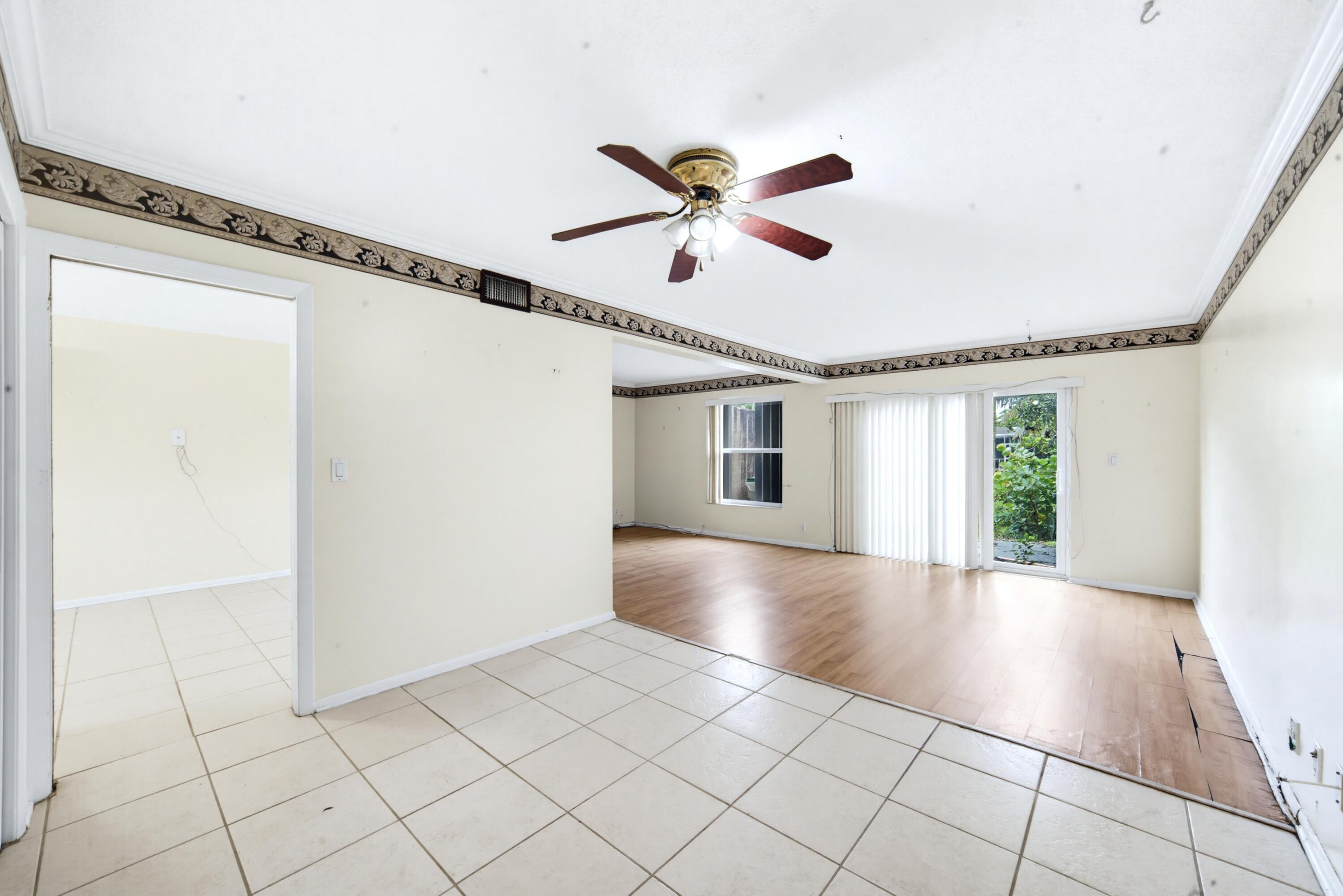 247 SUNSHINE Drive