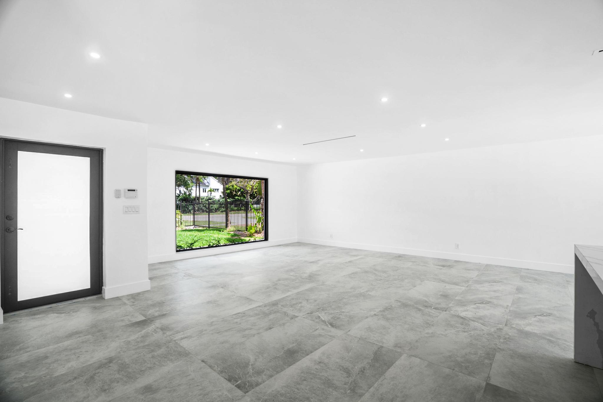 SKYLAKE MANORS - Residential