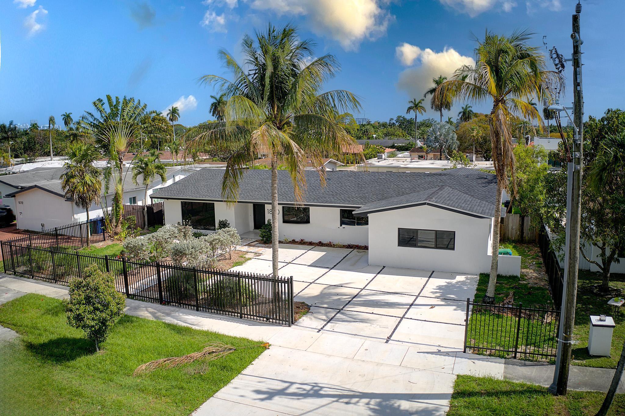 SKYLAKE MANORS - Residential