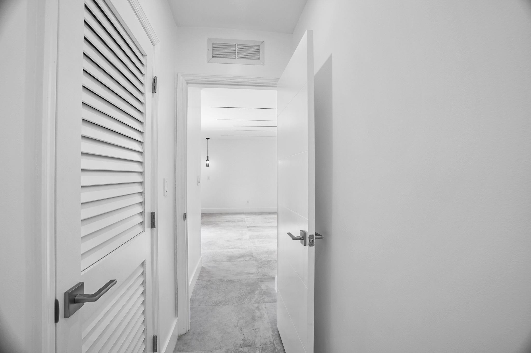 SKYLAKE MANORS - Residential