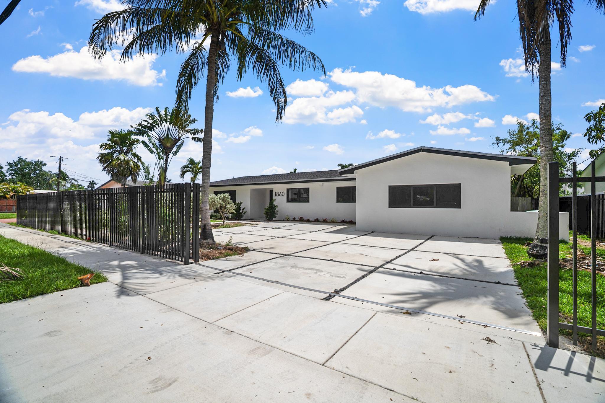 SKYLAKE MANORS - Residential