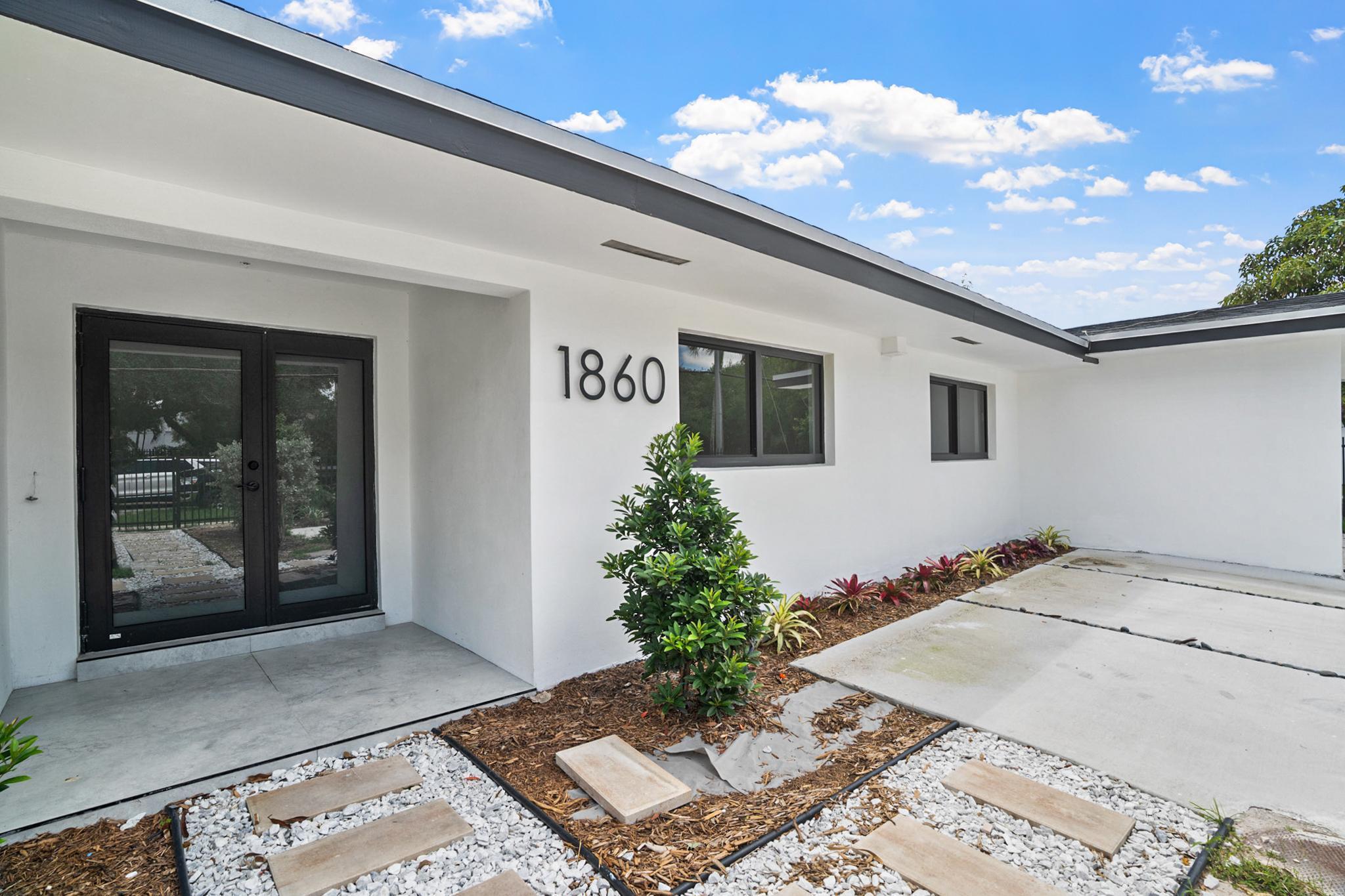 SKYLAKE MANORS - Residential